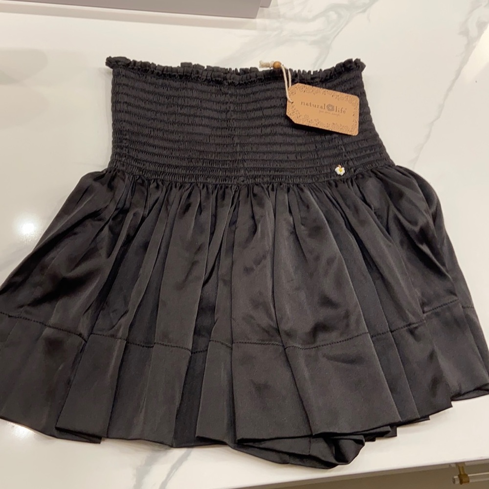 Black Natural Life skirt, new with tags, xs